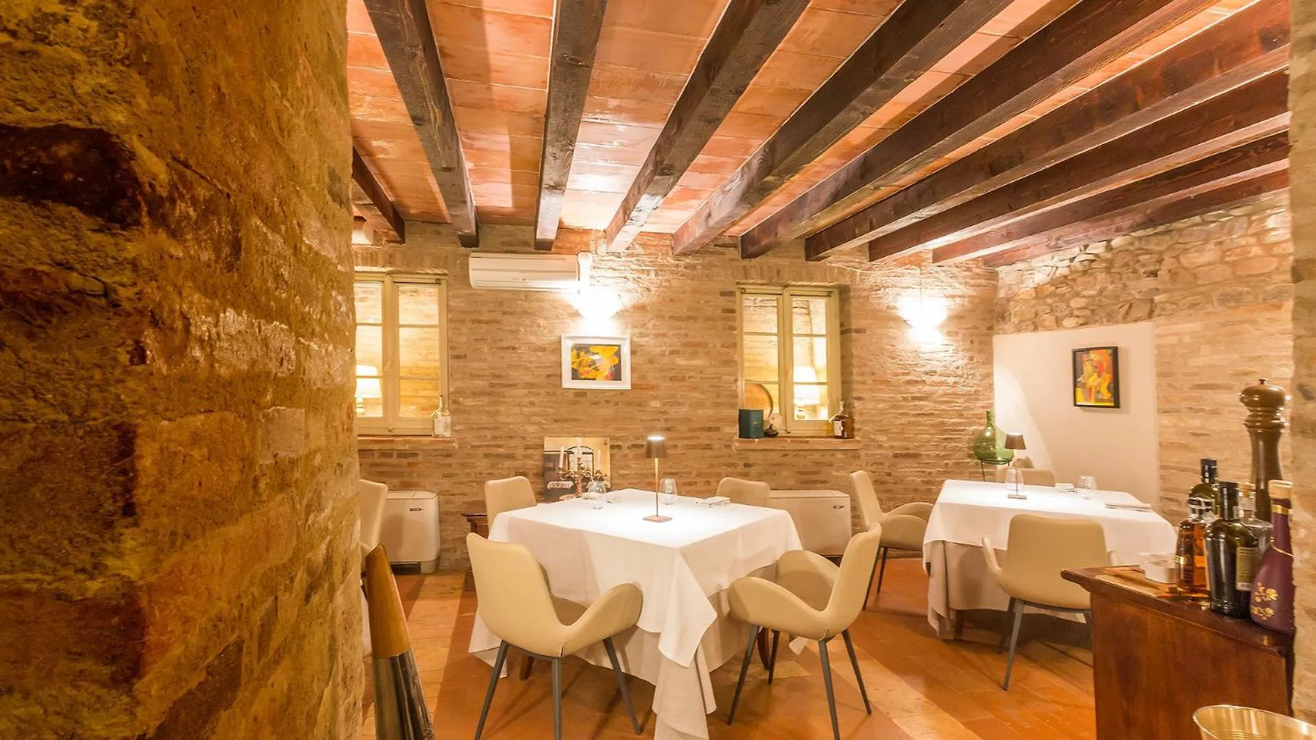 Locanda Del Feudo Suite & Restaurant Castelvetro di Modena 4*,