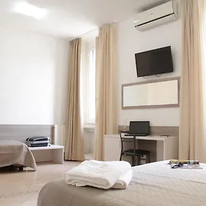 https://hotel-siro.it-lombardy.com